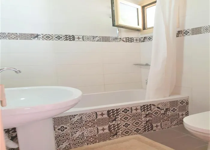 Private Standard Full View Апартаменти